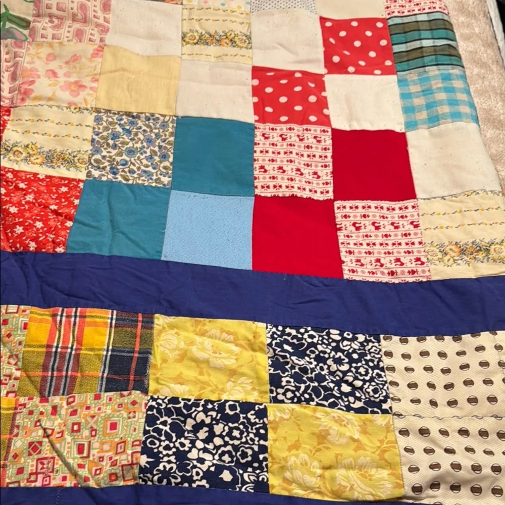 Quilt Vintage Blue,Yellow,Multi Color Tied Quilt